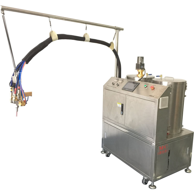 Polyurethane foaming equipment